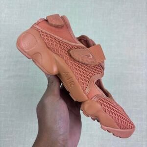 🍑 2025 Nike Air Rift “Healing Orange” 9.5M
